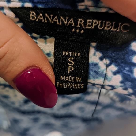 | Banana Republic | Sleeveless Blouse | S - Picture 3 of 10